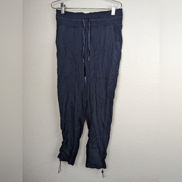 Lululemon Navy Blue Dance Studio Crop 25" - Picture 1 of 5